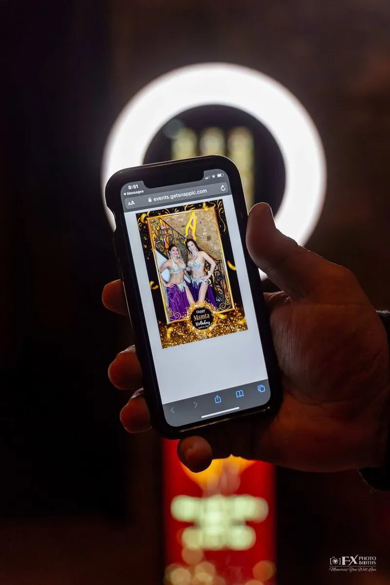Live Galleries