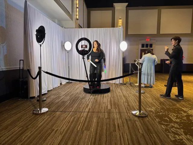 360 Video Booth Reading